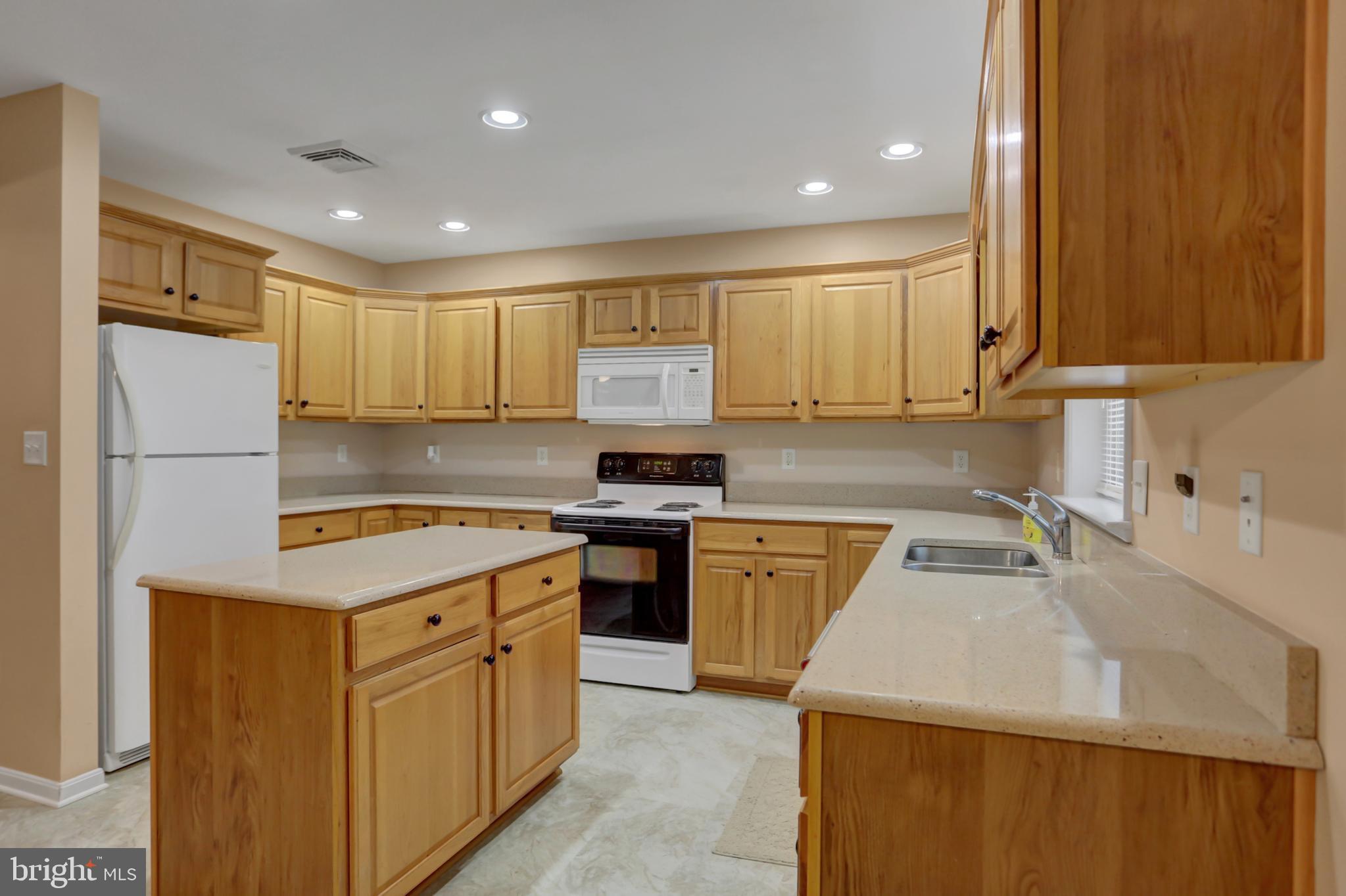 95 Lantern Ln