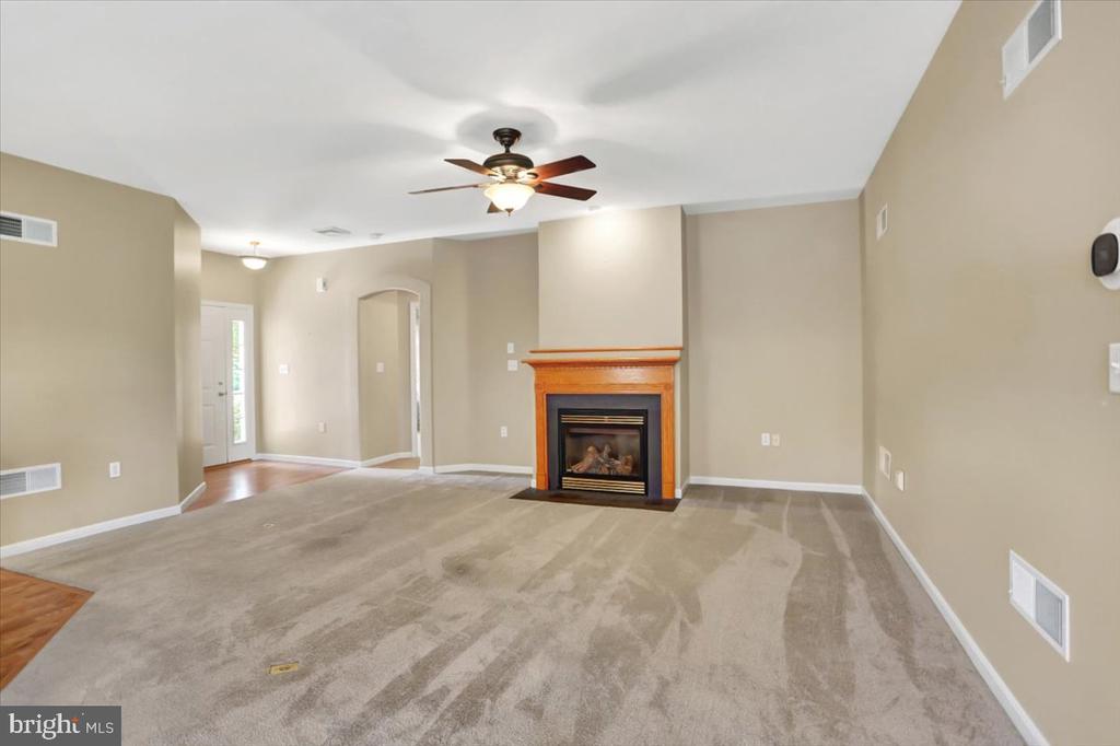 57 Lantern Ln
