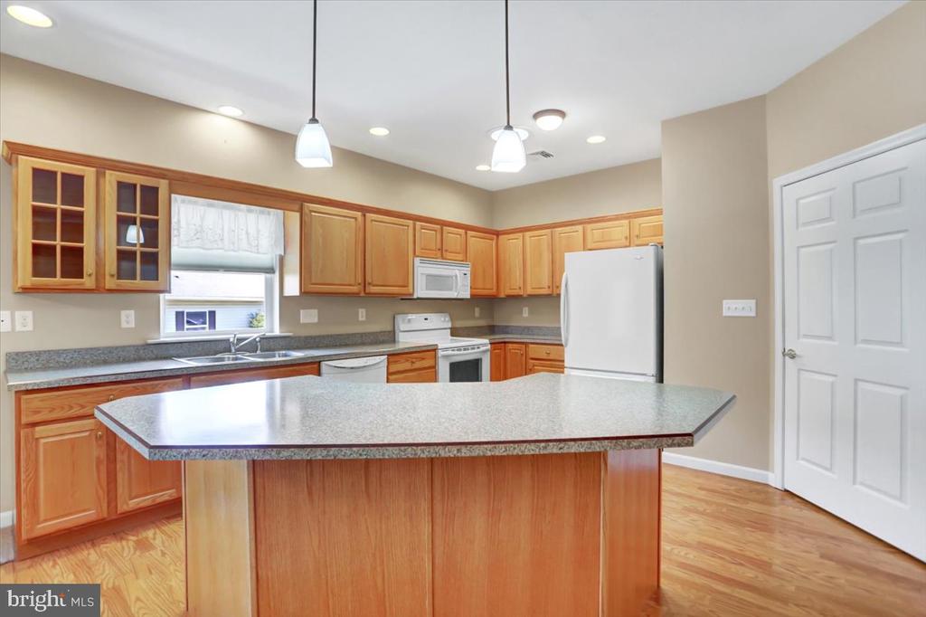 57 Lantern Ln