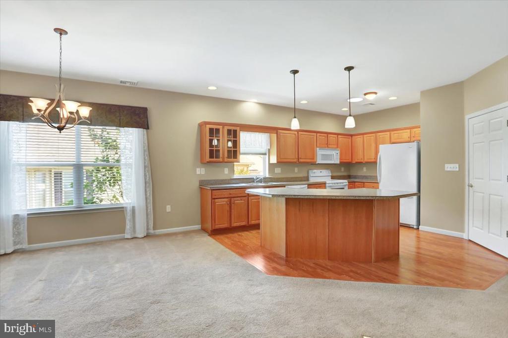 57 Lantern Ln