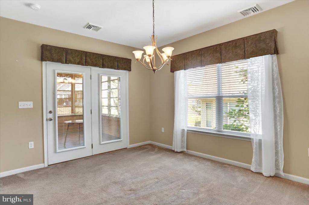 57 Lantern Ln