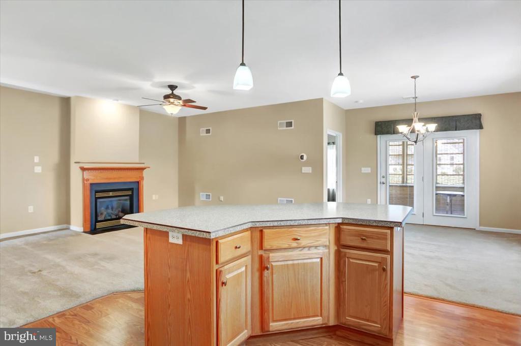 57 Lantern Ln