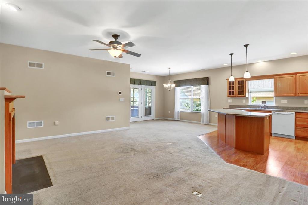 57 Lantern Ln