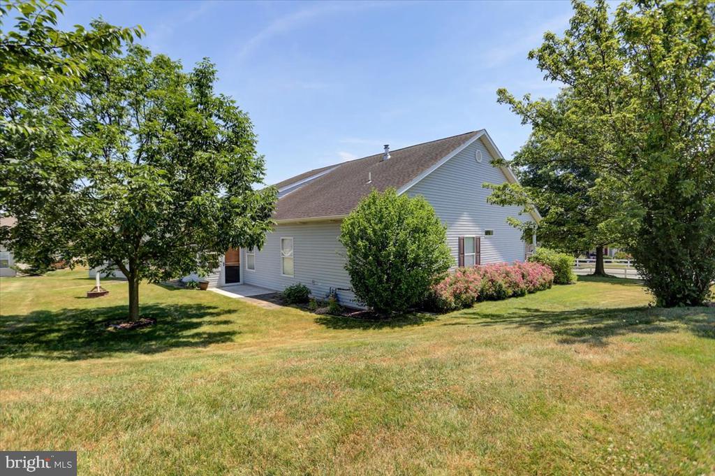57 Lantern Ln