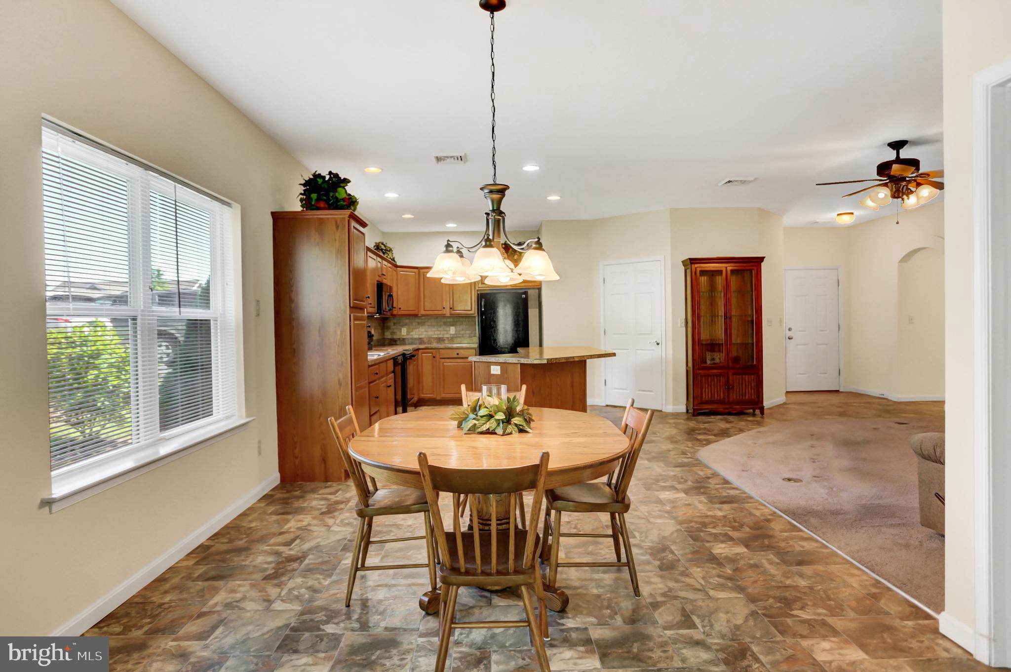 31 Colonial Ct