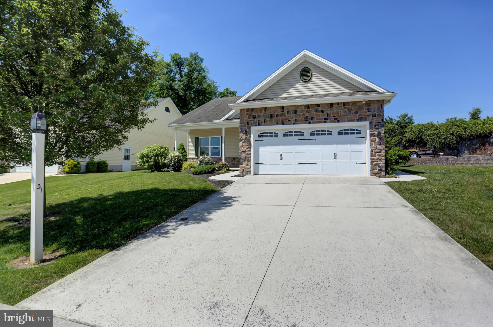 31 Colonial Ct