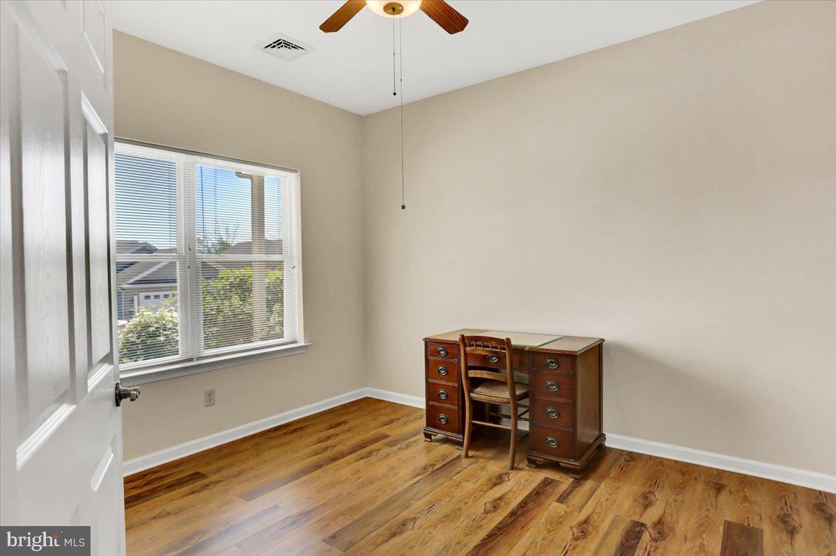 31 Colonial Ct