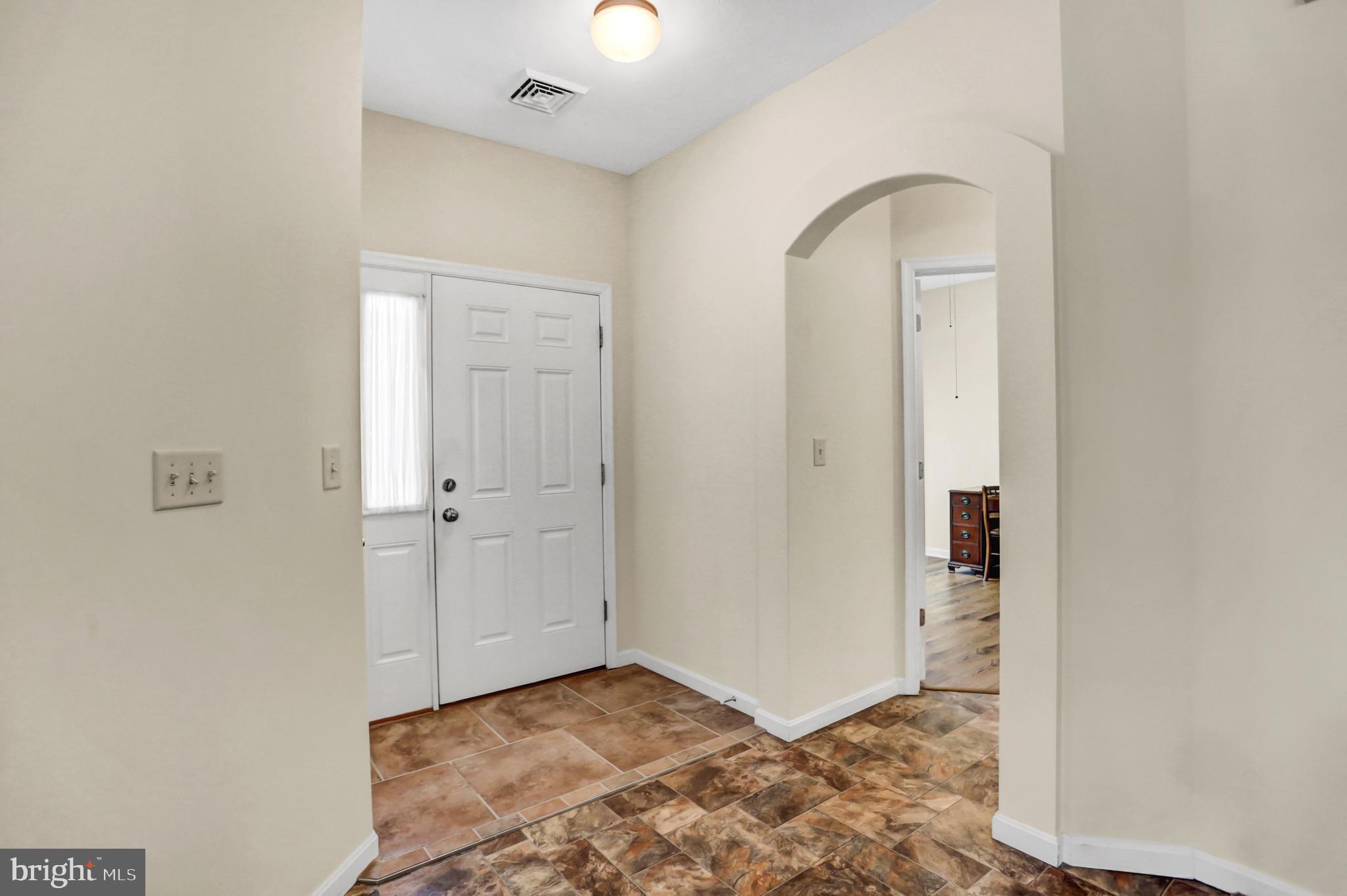 31 Colonial Ct