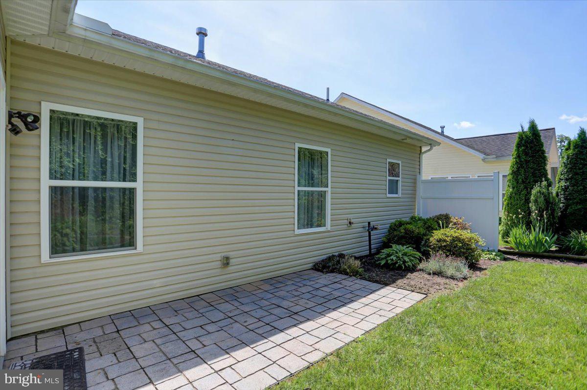 31 Colonial Ct