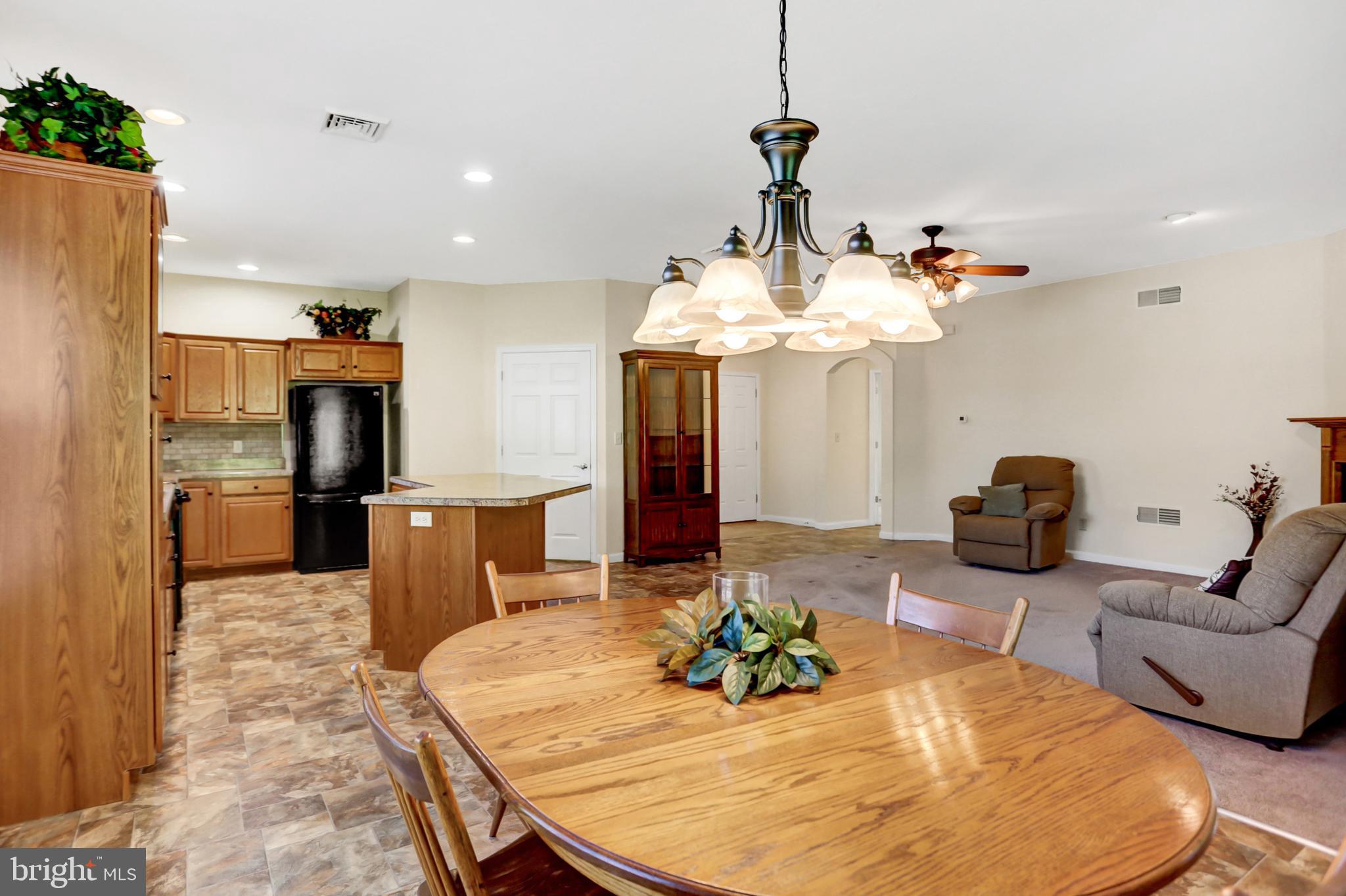 31 Colonial Ct