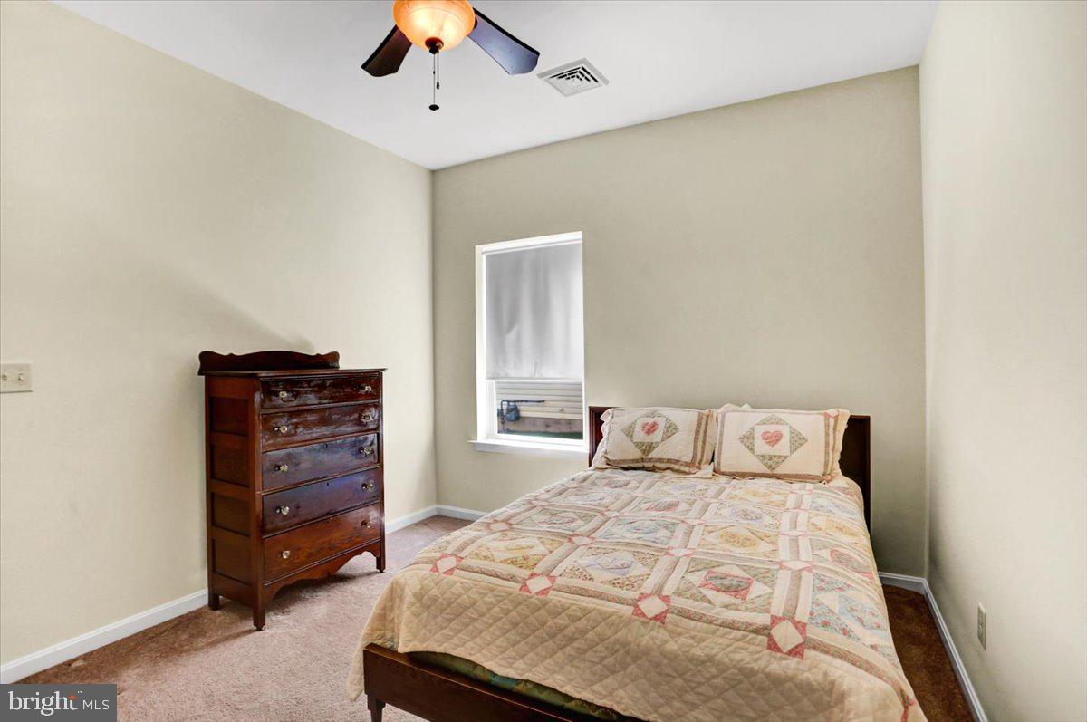 31 Colonial Ct
