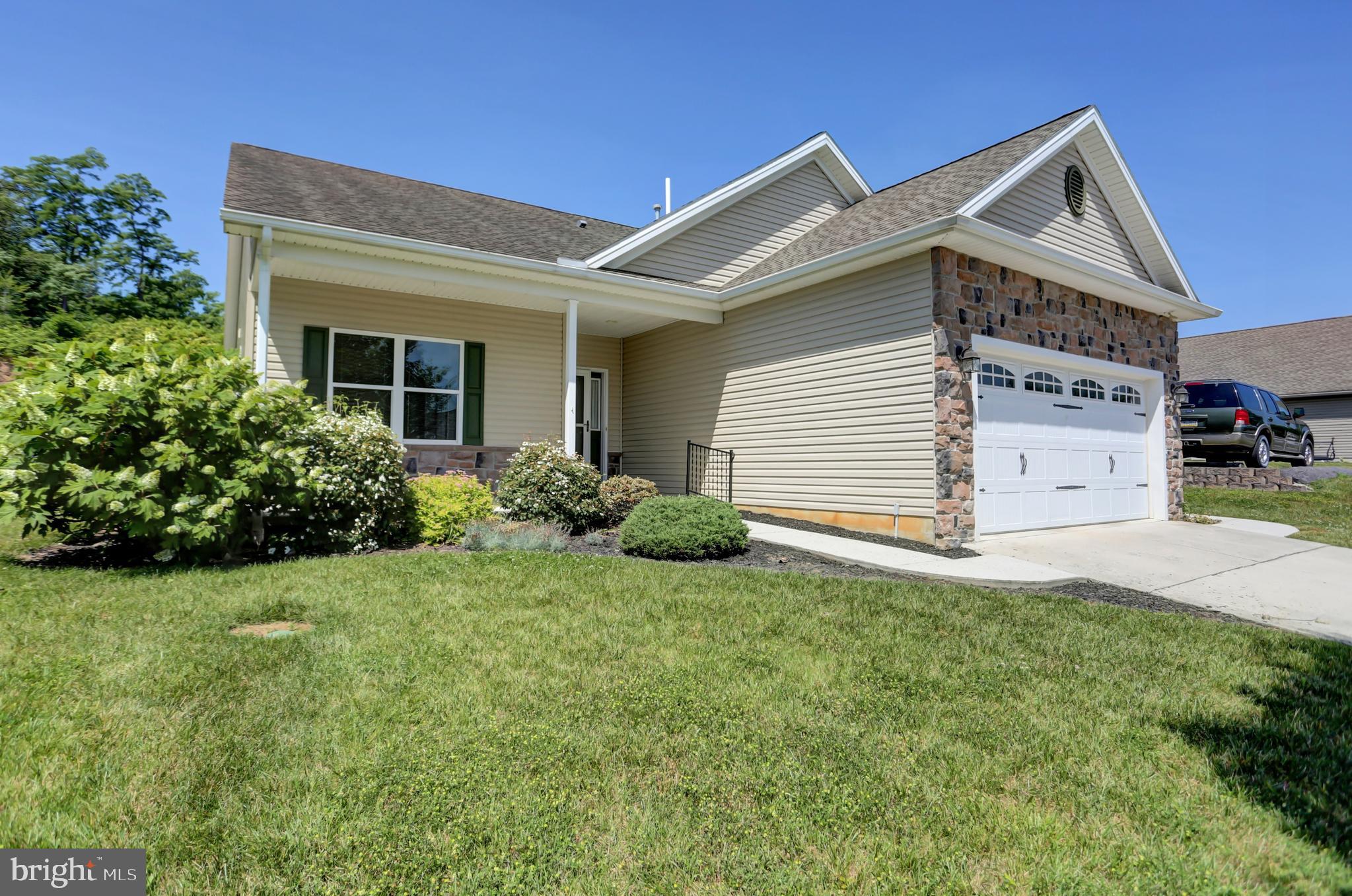 31 Colonial Ct