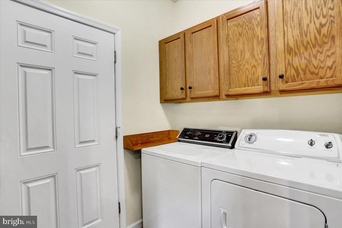 31 Colonial Ct