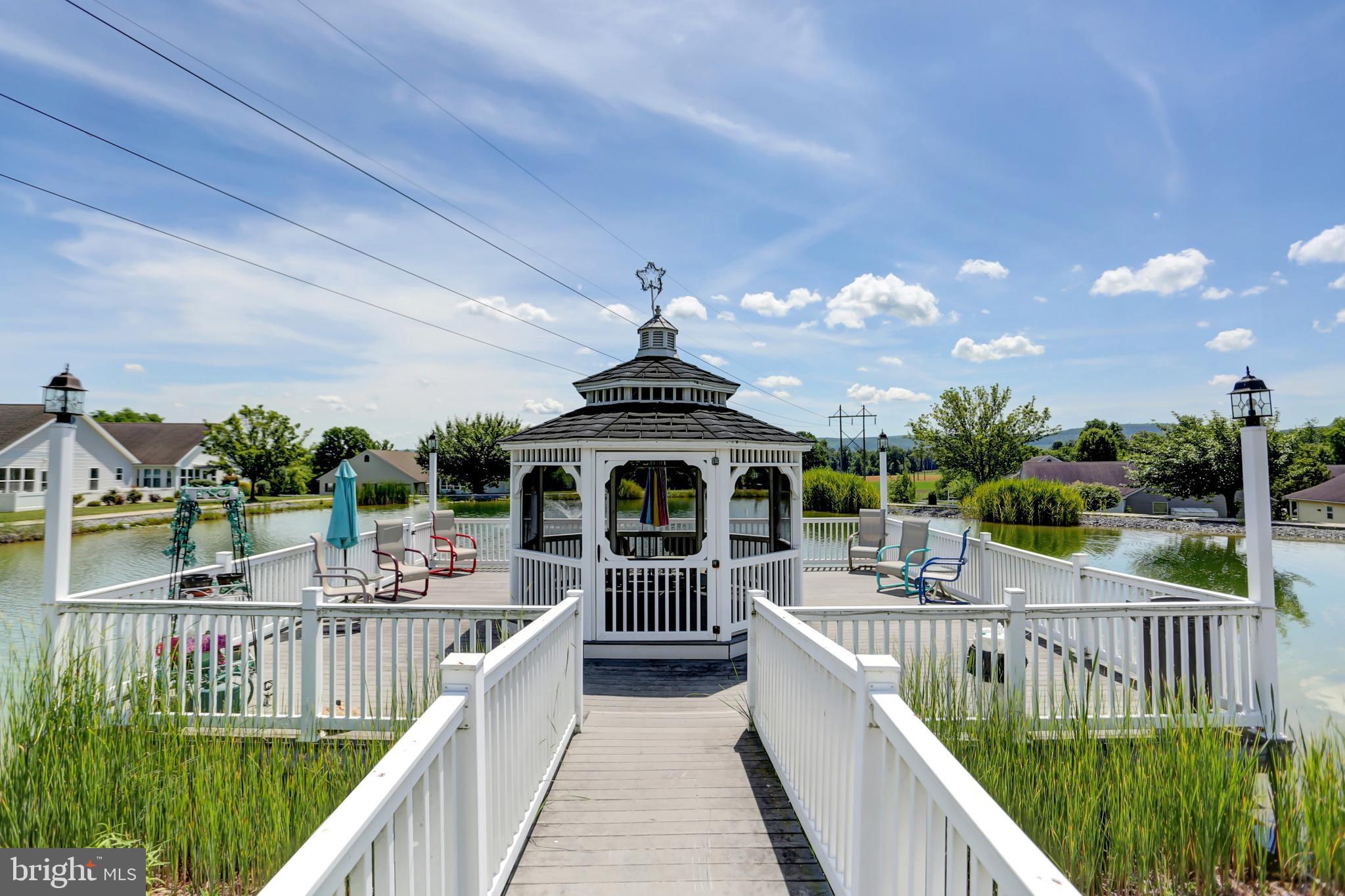 49 Lantern Ln