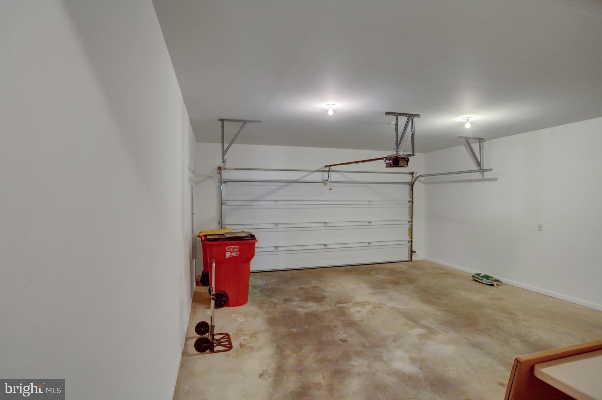 49 Lantern Ln