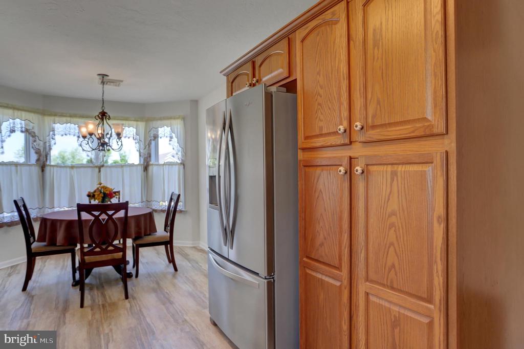 49 Lantern Ln