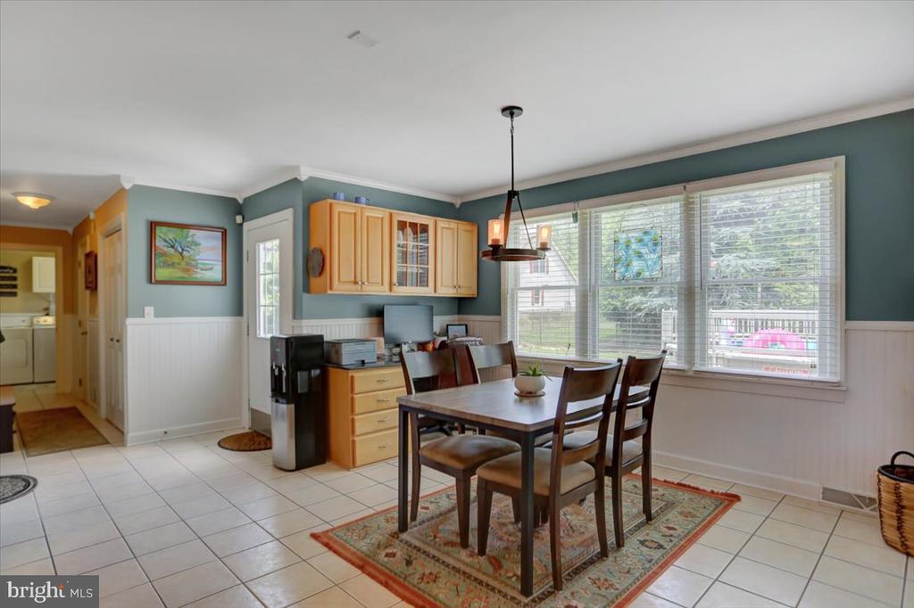 407 William Dr