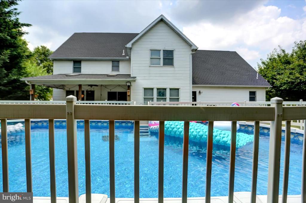 407 William Dr