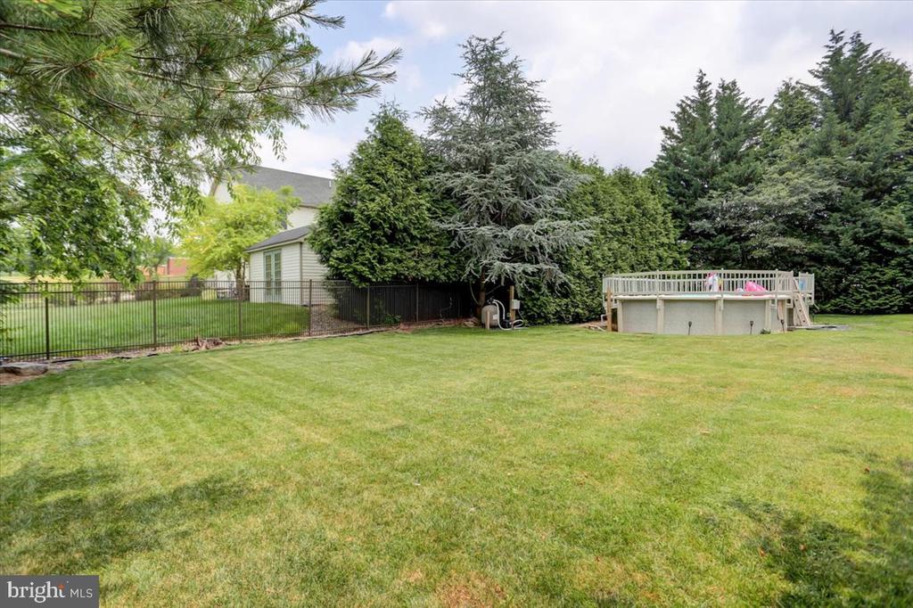 407 William Dr