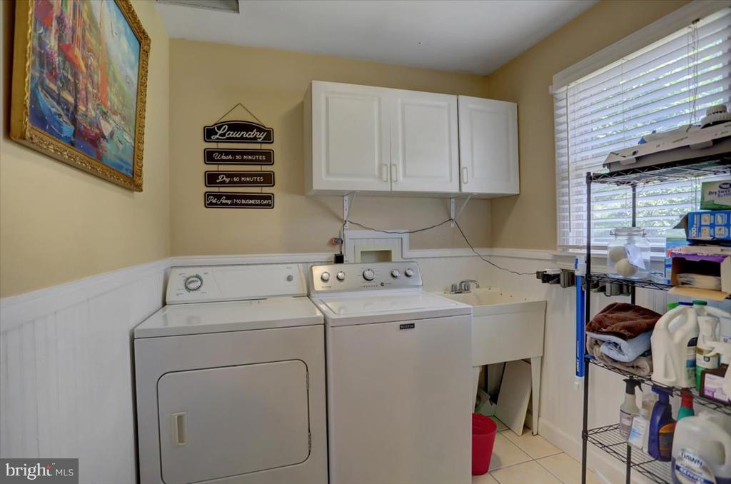 407 William Dr