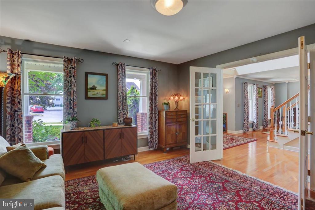 407 William Dr