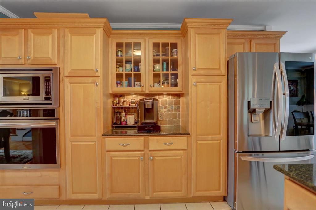 407 William Dr