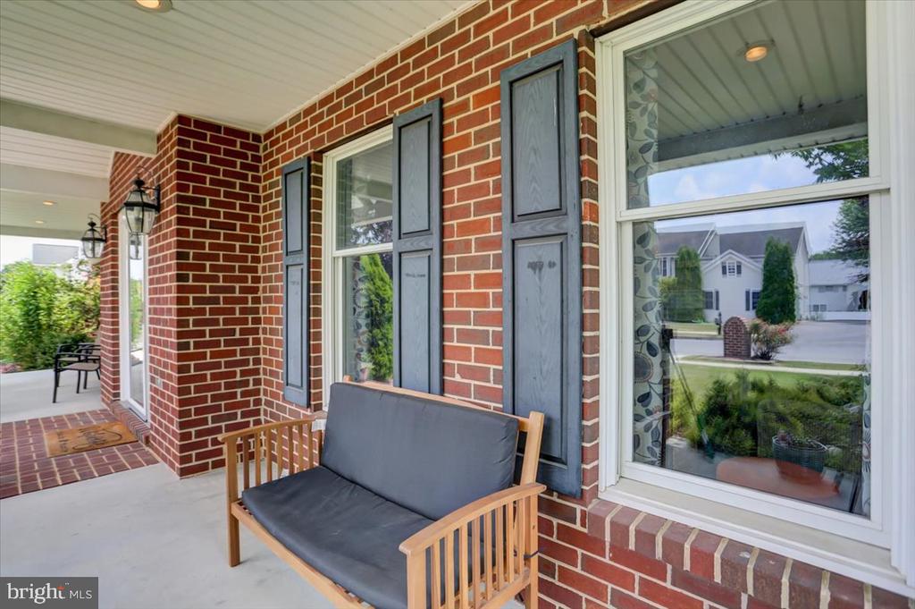 407 William Dr