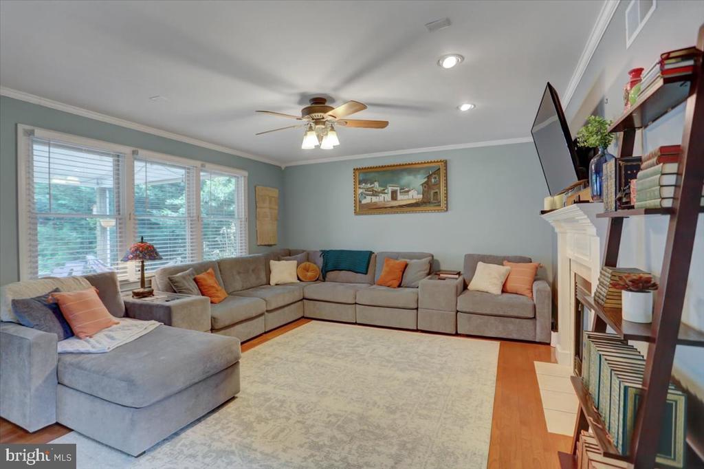 407 William Dr