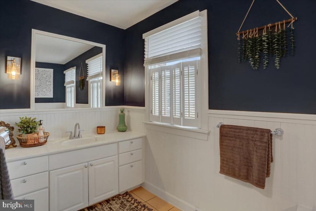 407 William Dr