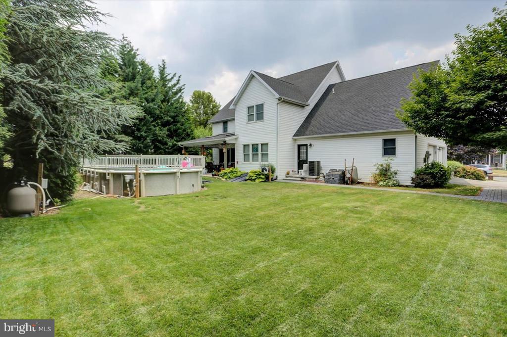 407 William Dr