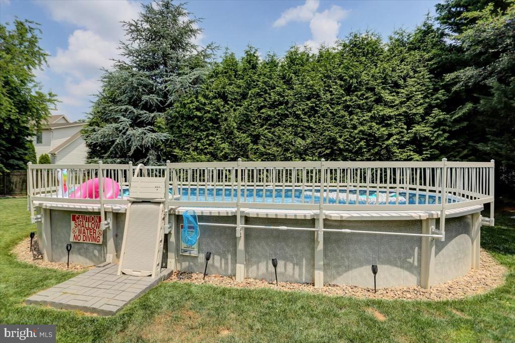 407 William Dr