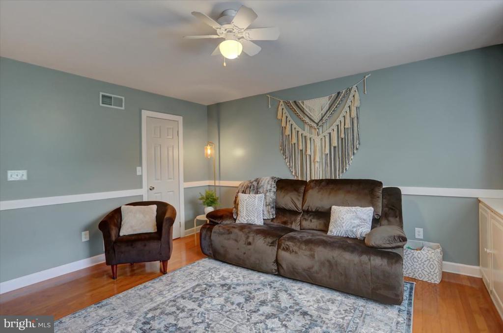 407 William Dr