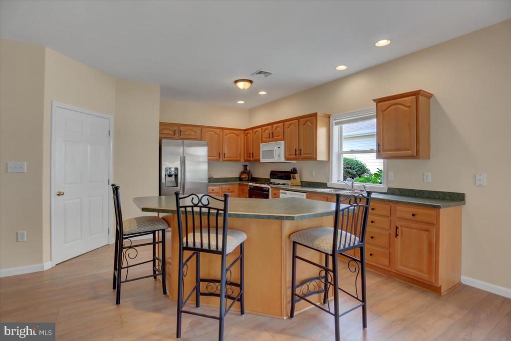 9 Lantern Ln