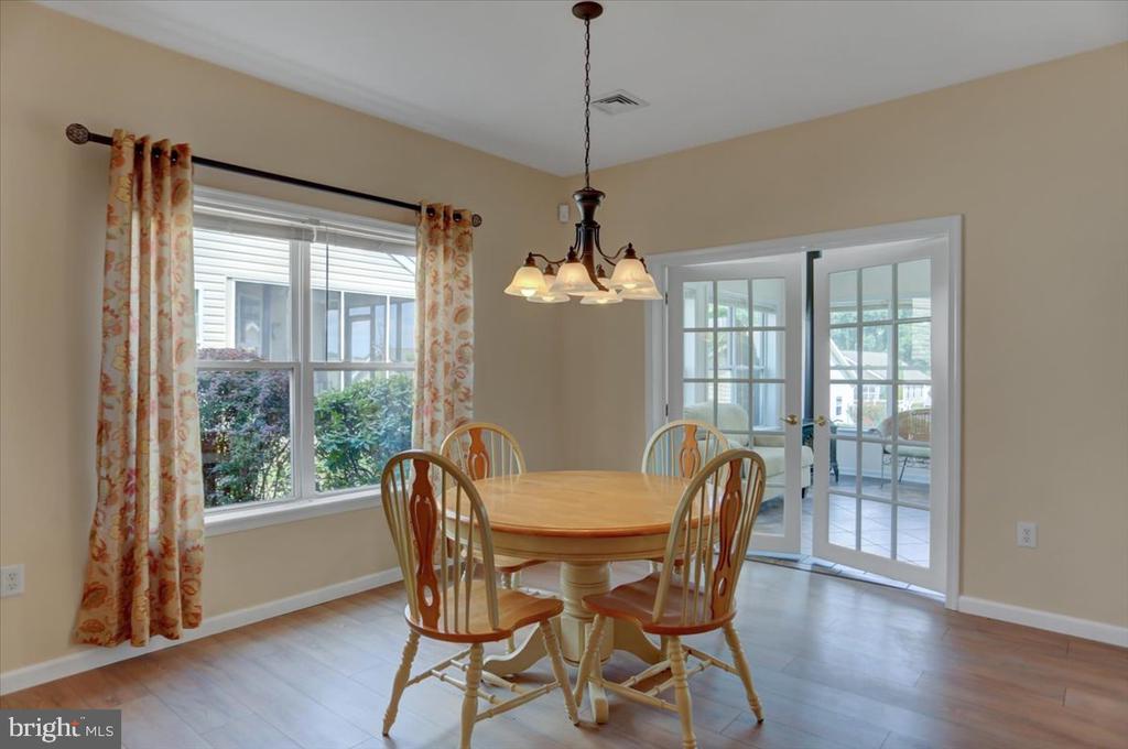 9 Lantern Ln