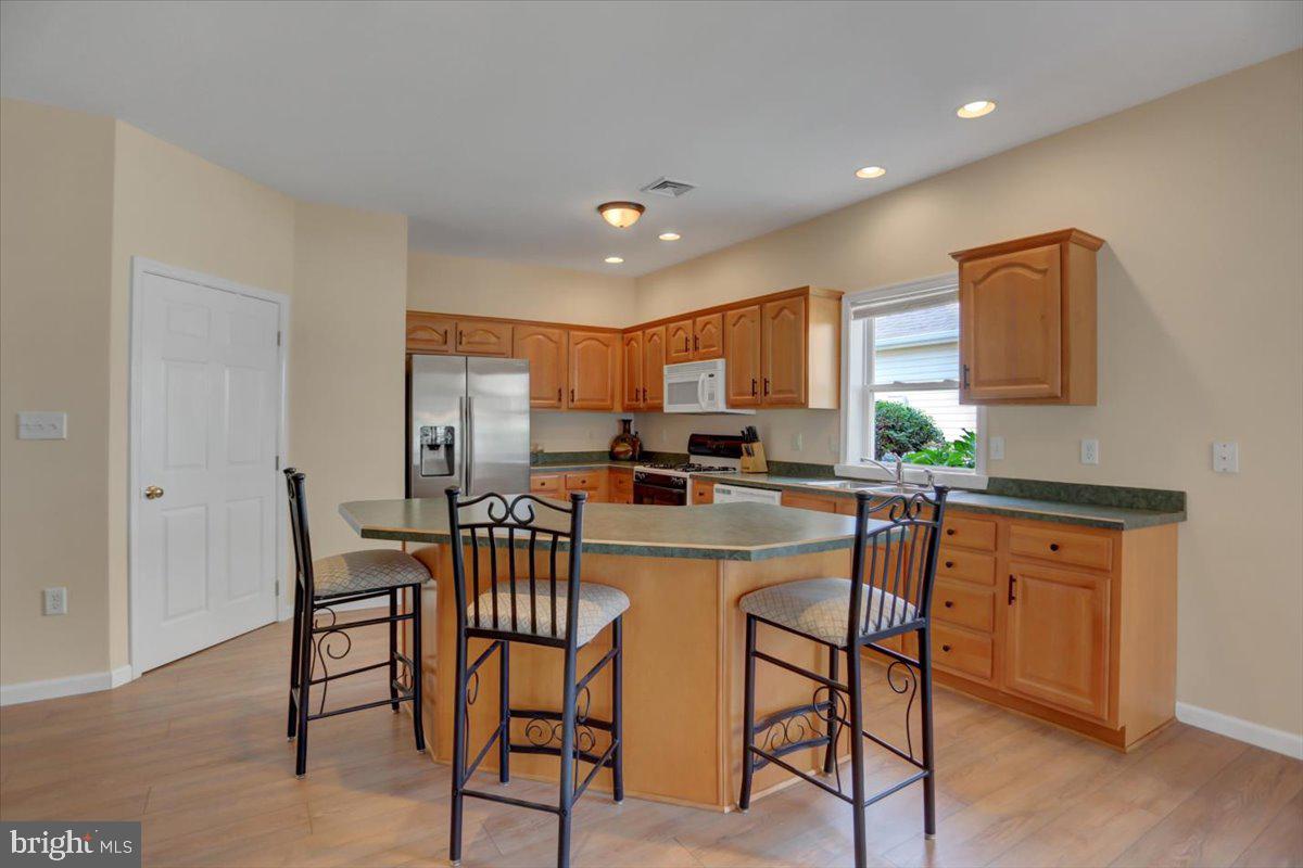 9 Lantern Ln