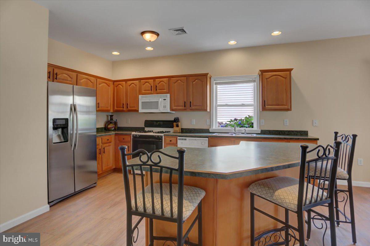 9 Lantern Ln