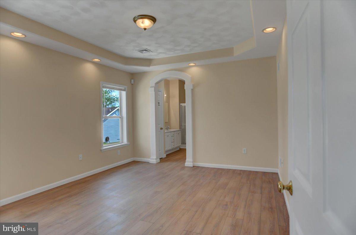 9 Lantern Ln