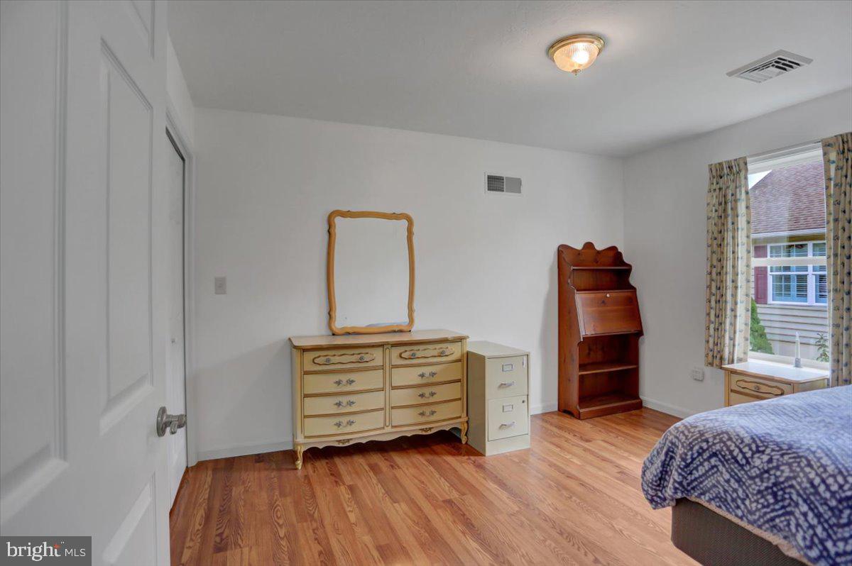 46 Lantern Ln