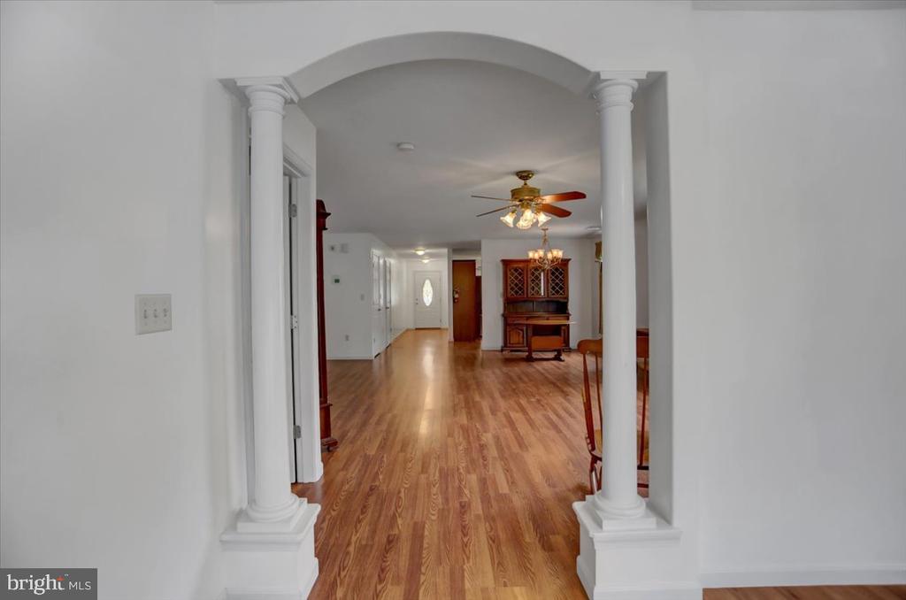 46 Lantern Ln