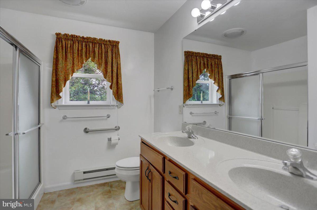46 Lantern Ln