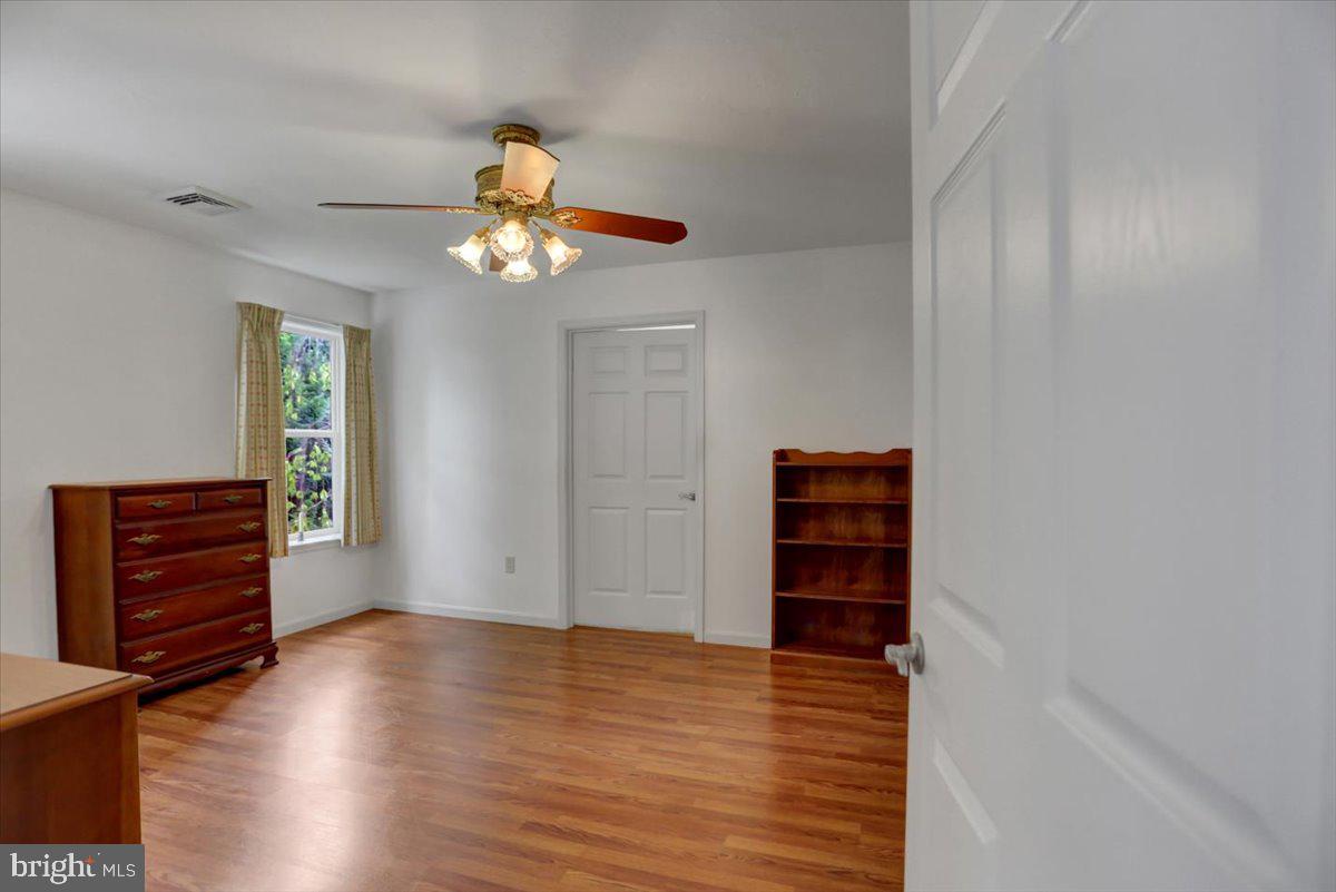 46 Lantern Ln