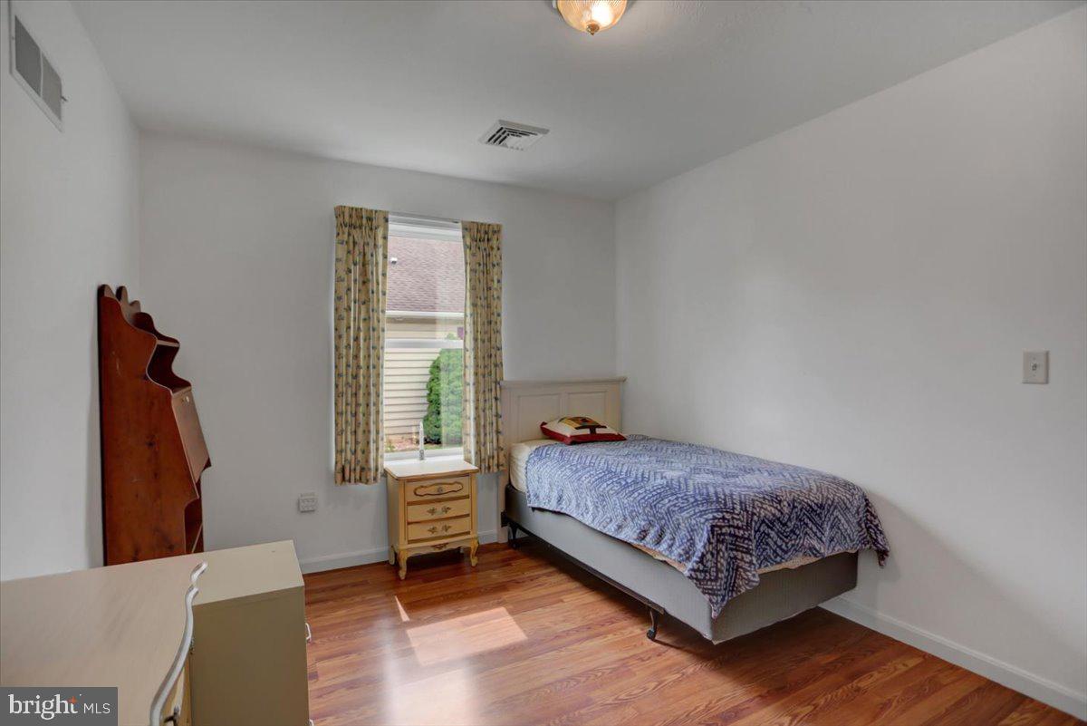 46 Lantern Ln