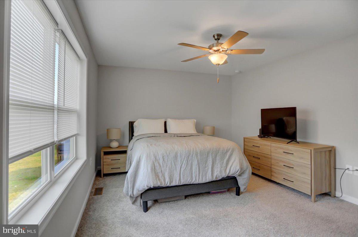 200 Woodridge Dr