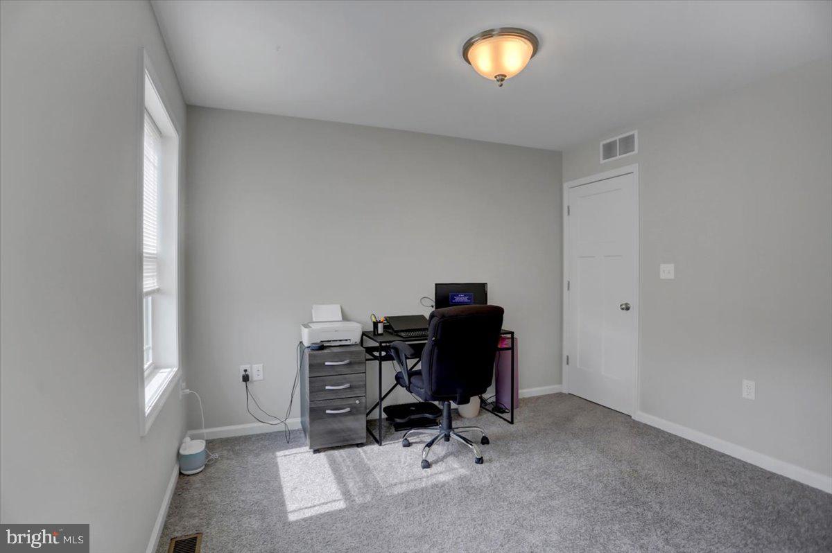 200 Woodridge Dr