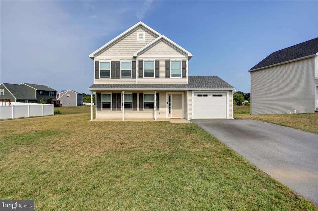 200 Woodridge Dr