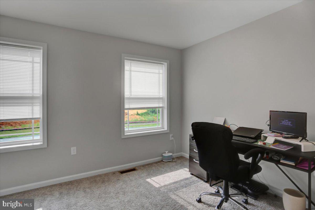 200 Woodridge Dr