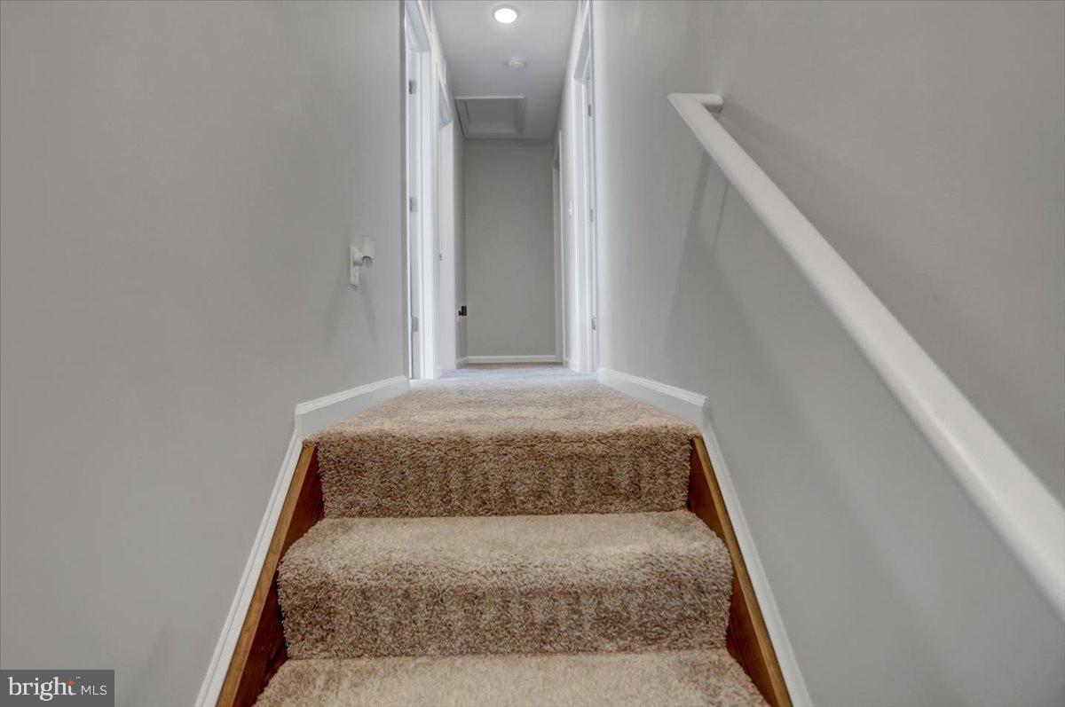 200 Woodridge Dr