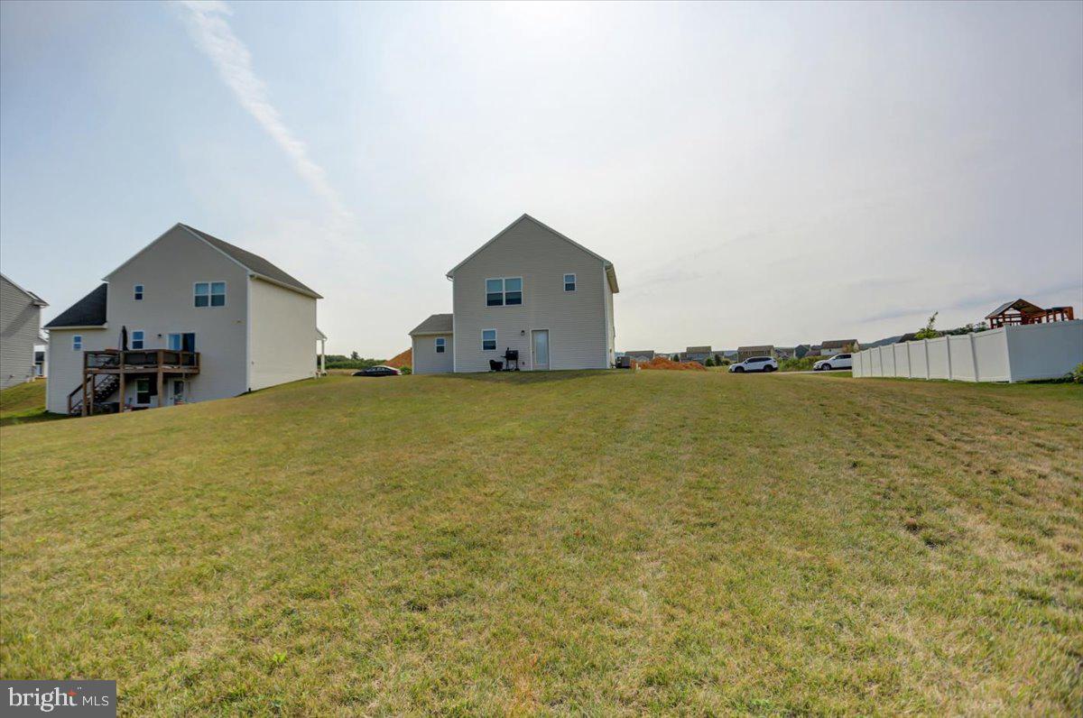 200 Woodridge Dr