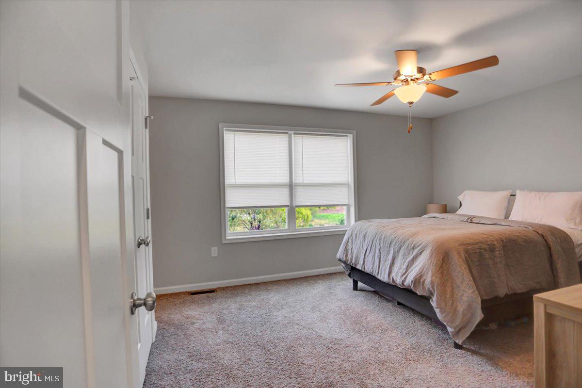 200 Woodridge Dr