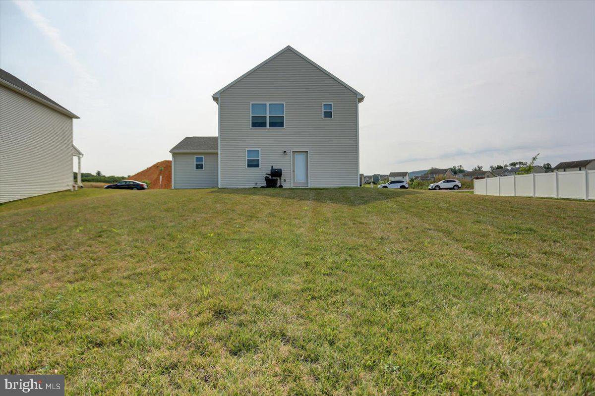200 Woodridge Dr